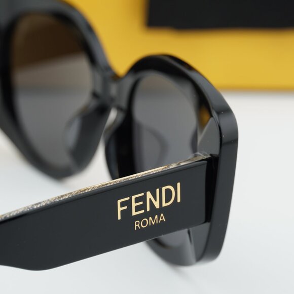 Fendi FE40137F 01A Butterfly Sunglasses - Black/Grey main image 9